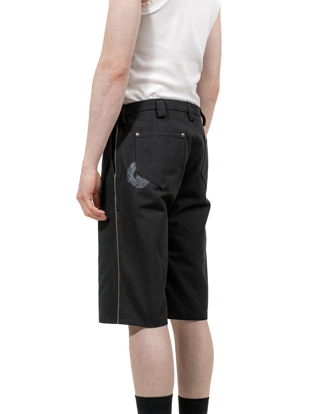 Zipper piped Short with stitching and print on the back
