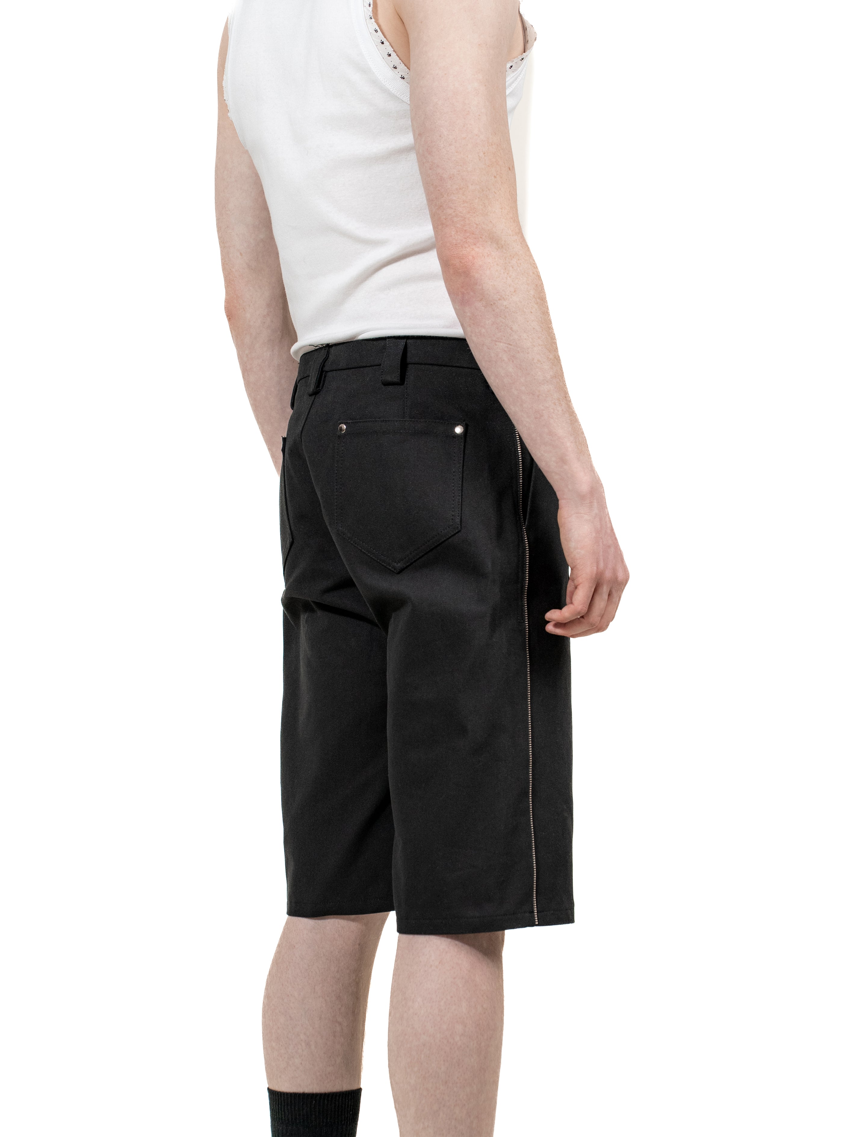 Zipper piped Short with stitching and print on the back
