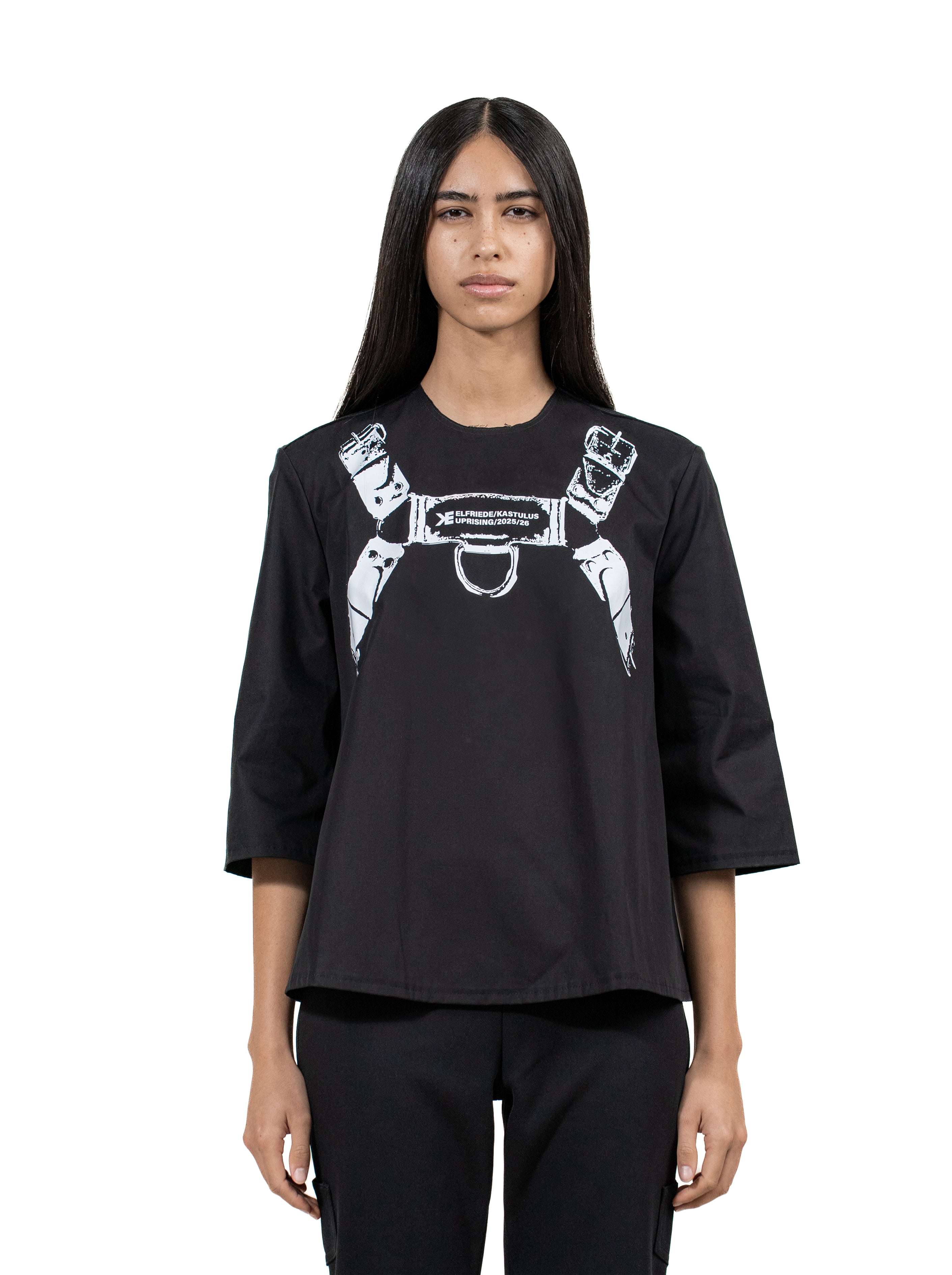 Wide blouse with Harnes Print.