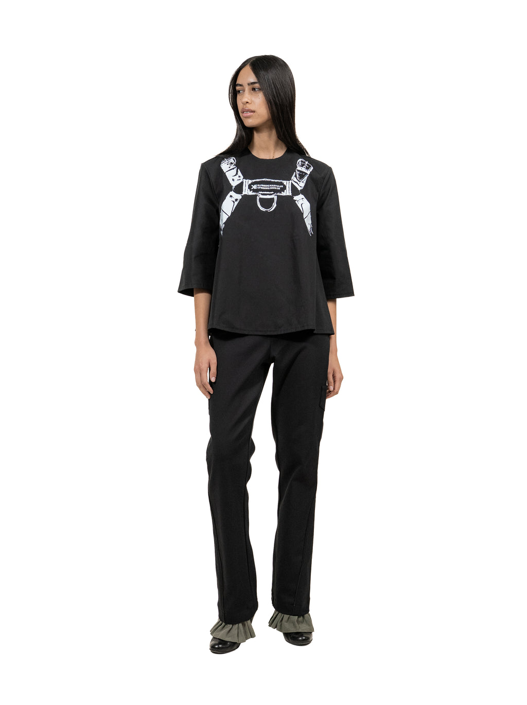 Slim black trouser withe pleated attachment